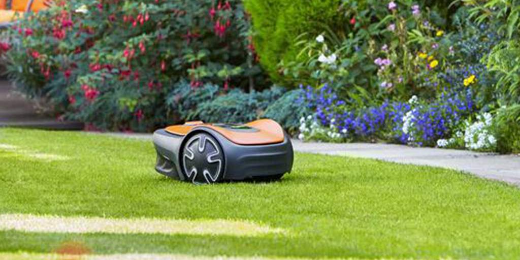 Key Features to Look for in Robot Lawn Mowers